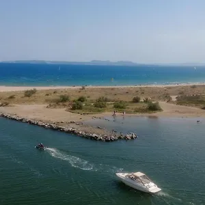 https://apartamento-roses-para-6-personas-maxvistas-mar-y-canal.topcostabravahotels.com